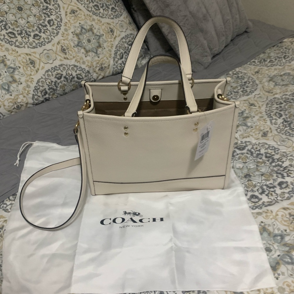 Coach, Dempsey Carryall